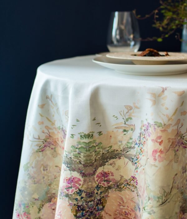 Decoflux_table_linen_Nostalgia_tablecloth (1)
