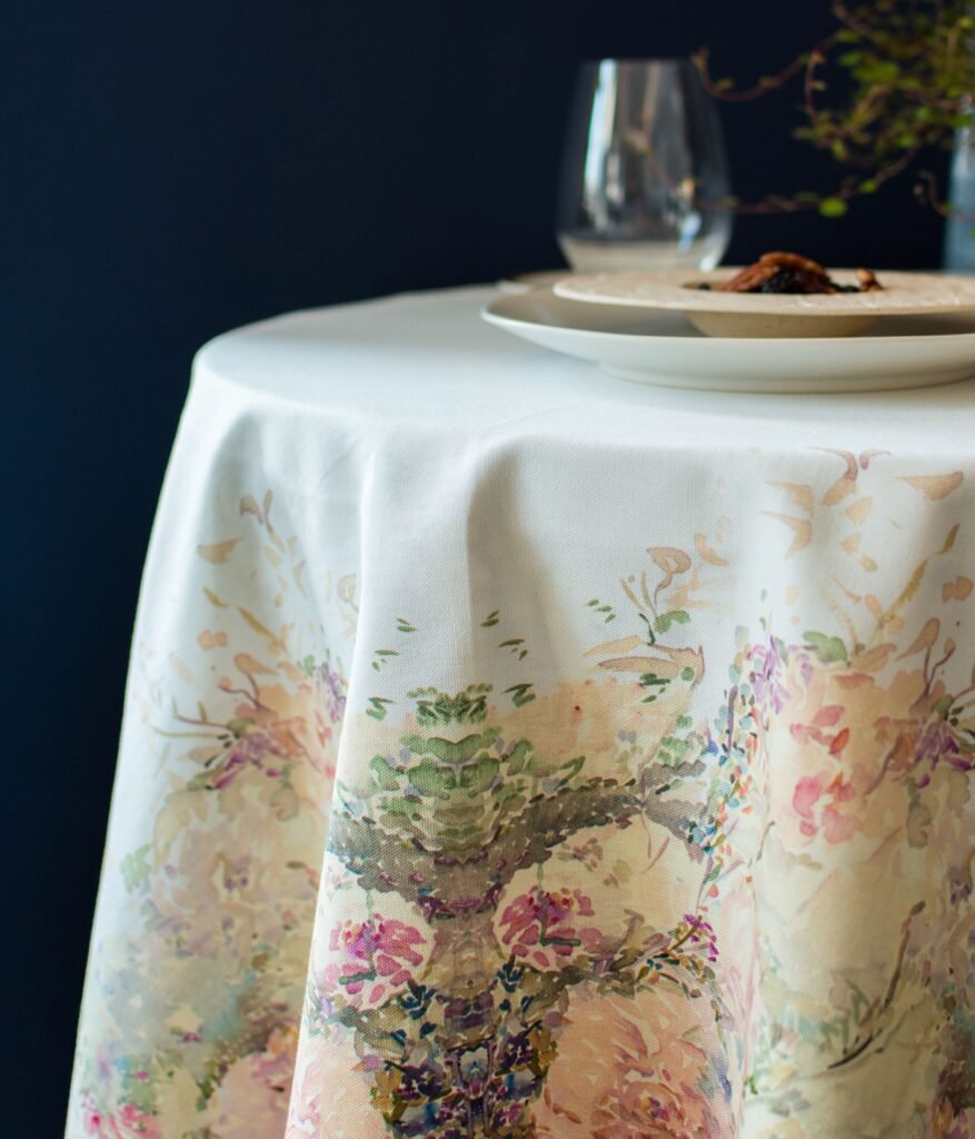 Decoflux_table_linen_Nostalgia_tablecloth (1)