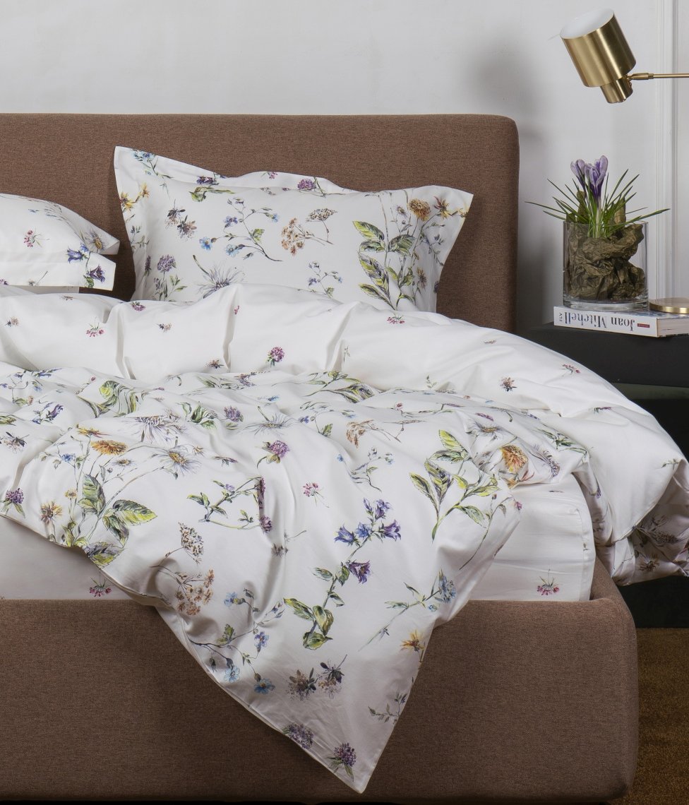 decoflux-satino-patalynes-komplektas-pagalves-uzvalkalas-midsummer-geletas (9) Satino patalynės komplektas Midsummer/Midsummer Back - Image 1