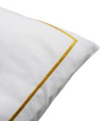 Viešbučio satino pagalvės užvalkalas Solid Optical White su Gold siuvinėtu peltakiu - Image 2