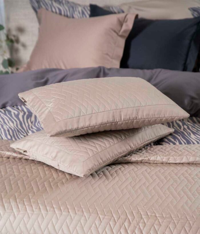 Decorative pillowcase Quilted Almond - Image 1